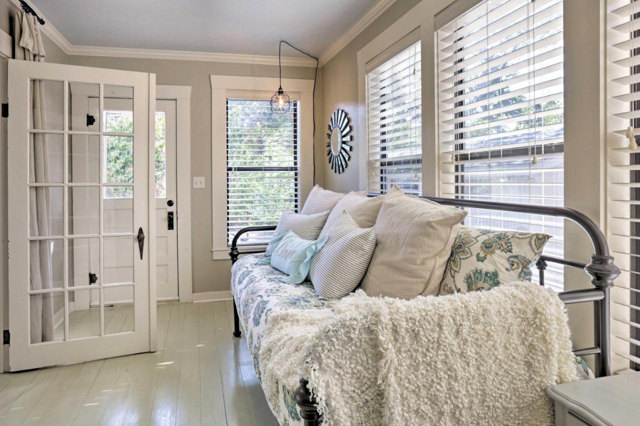 With Grill - Walk To Main St! Holiday home *
