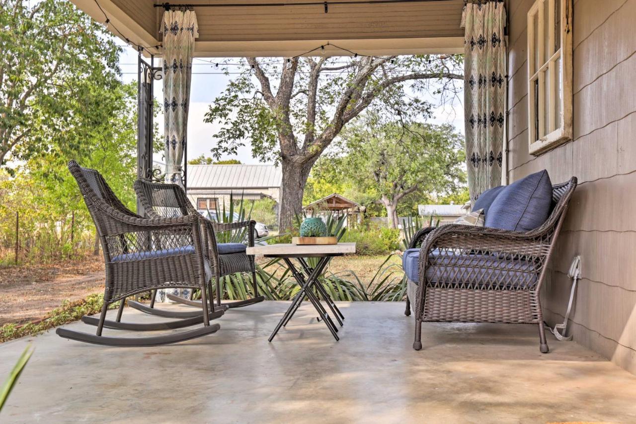 With Grill - Walk To Main St! Holiday home Fredericksburg
