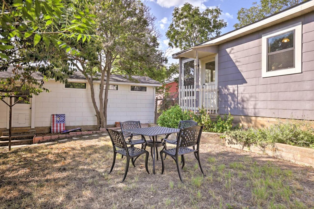 Holiday home With Grill - Walk To Main St!